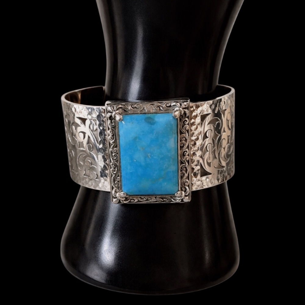 LOIS HILL Sterling Silver & Oversized Turquoise Cabochon Gemstone Cocktail Ring - Picture 4 of 17